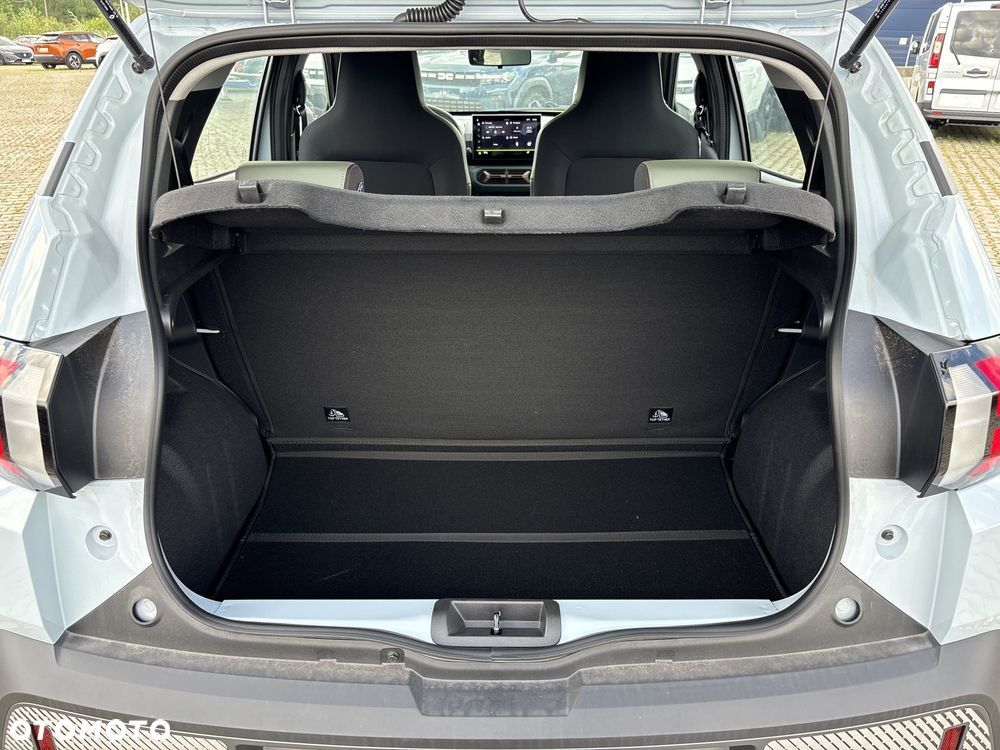 Dacia Spring Electric 24.3kWh 100 Extreme - 11