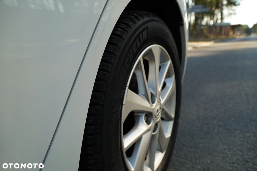 Toyota Auris 2.0 D-4D Comfort - 13