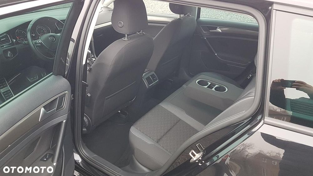 Volkswagen Golf 1.6 TDI SCR DSG Join - 24