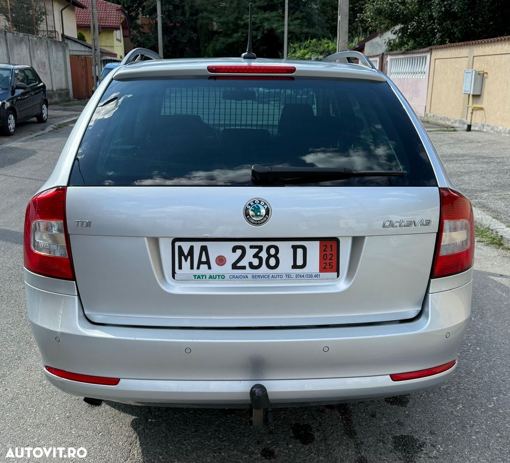 Skoda Octavia Combi Diesel 1.6 TDI DSG Ambition - 5