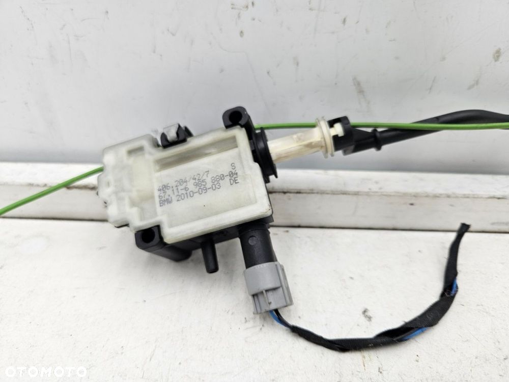 Siłownik klapki paliwa BMW E90 E91 E92 Mini Cooper R56 R57 R58 R59 04-12r. silniczek 6985880 - 5