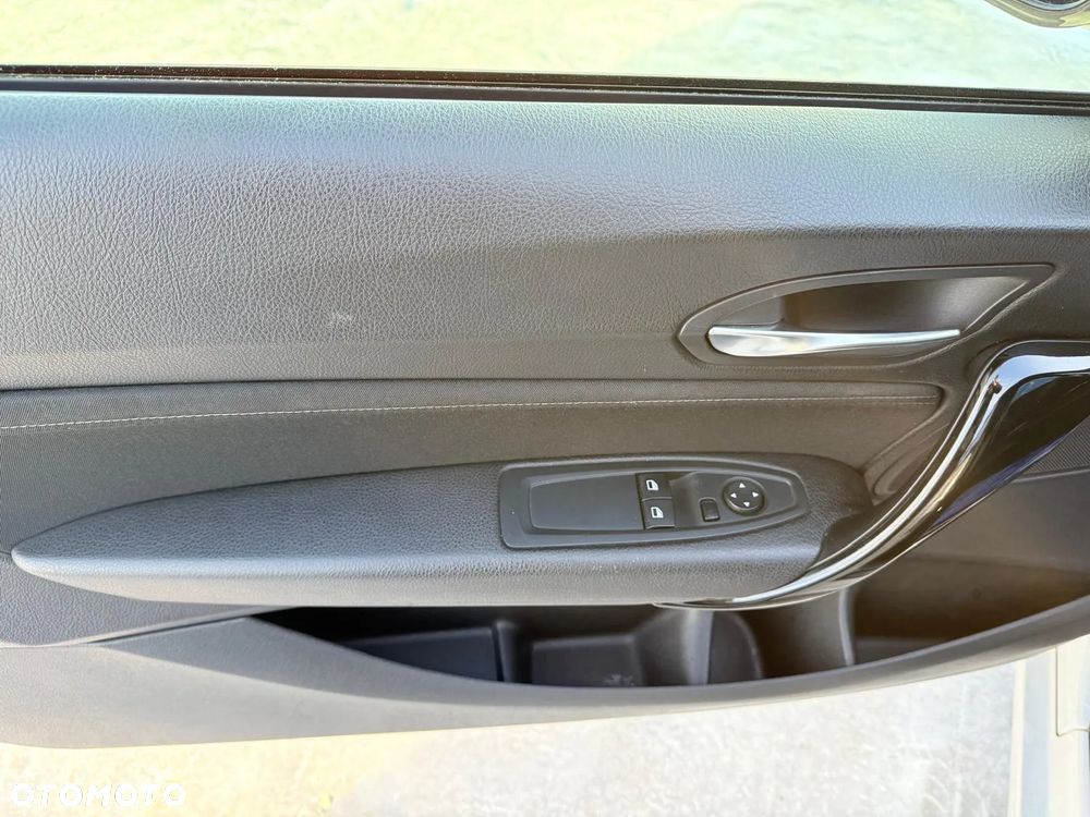 BMW Seria 1 114d Sport Line - 17
