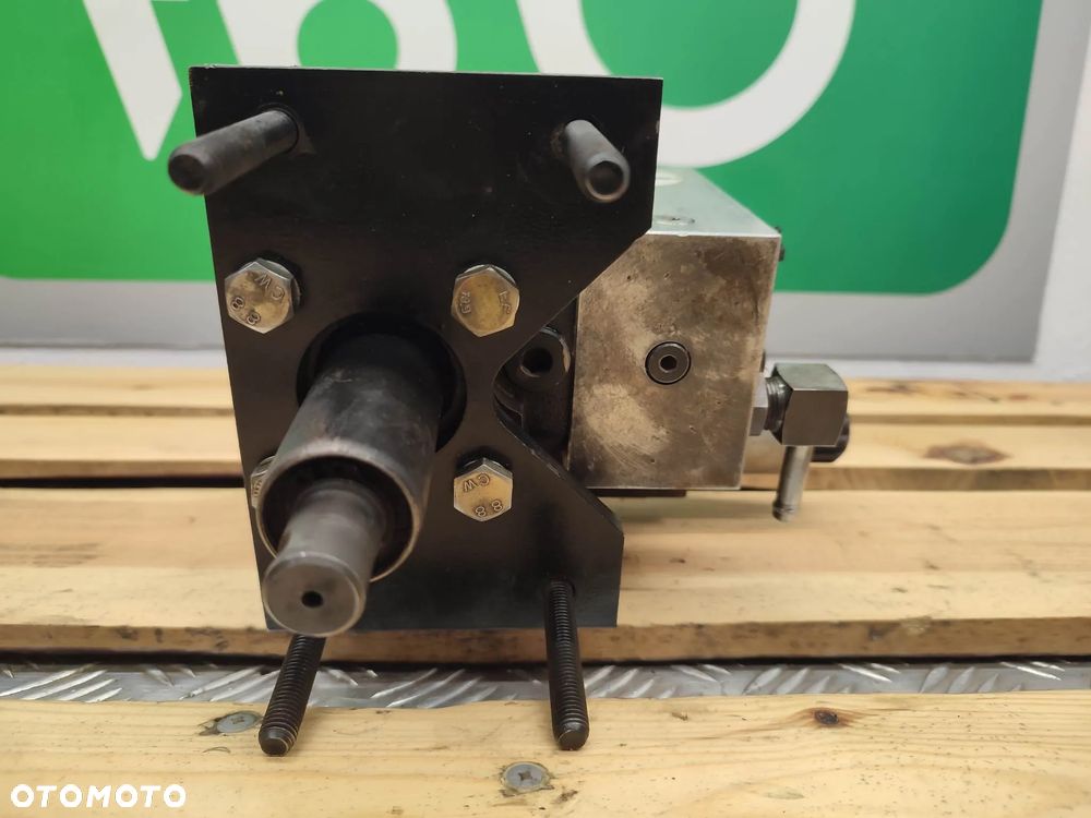 Blok hydrauliczny Cat TH 560 (0373R3507) - 10