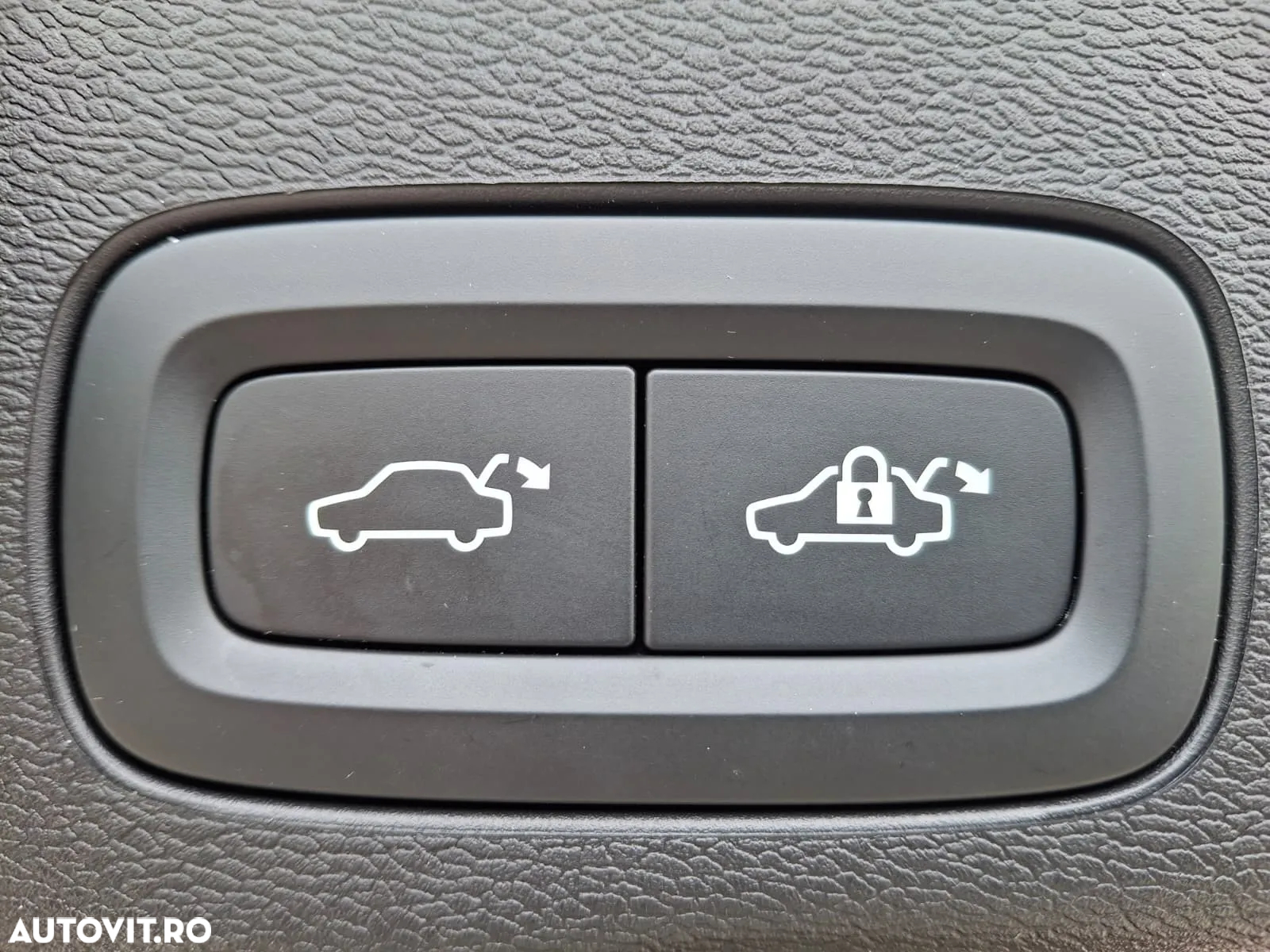 Volvo XC 60 B4 D AWD Ultimate Bright - 27