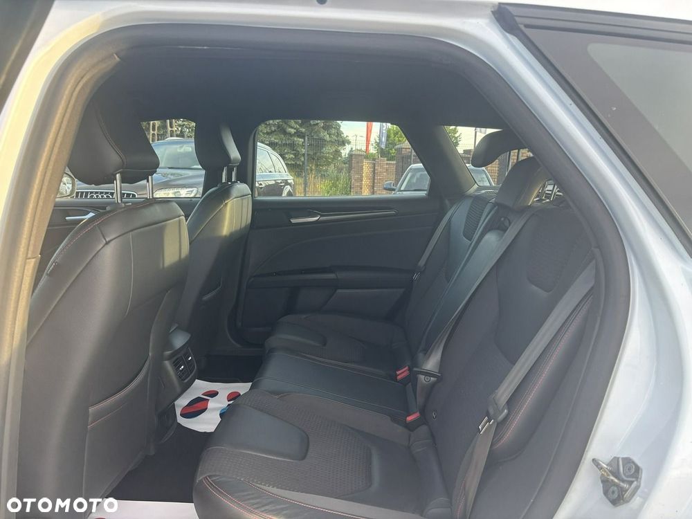 Ford Mondeo - 34