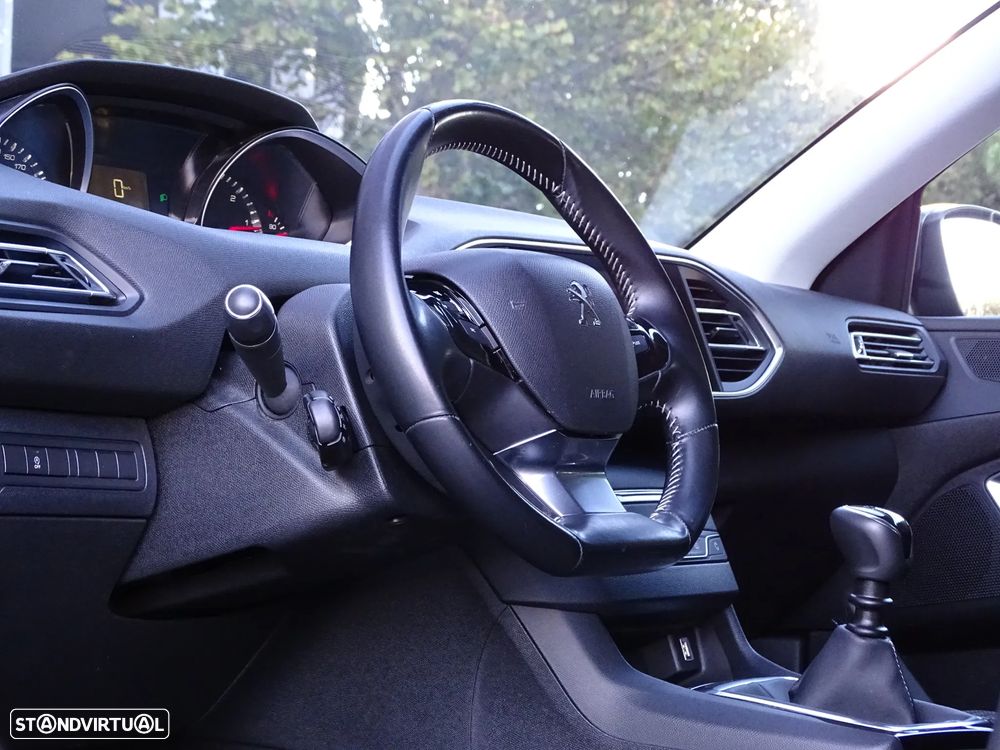 Peugeot 308 1.5 BlueHDi Style - 30