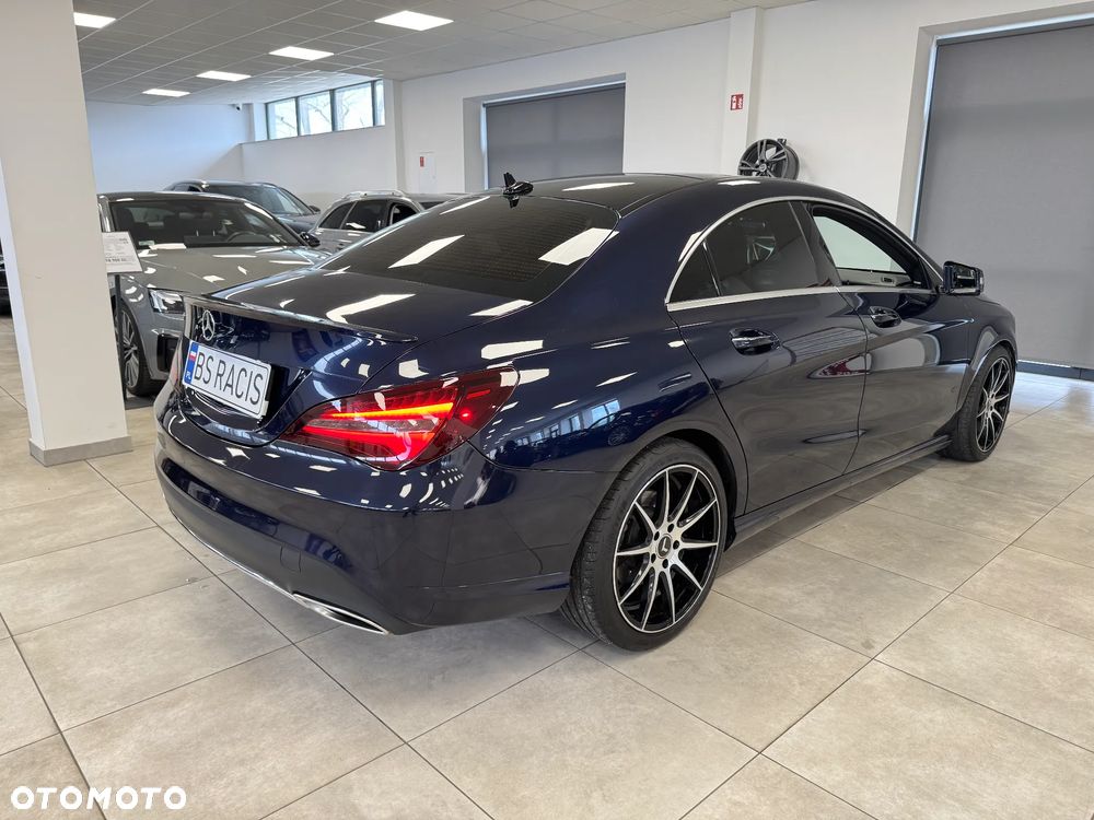 Mercedes-Benz CLA 250 7G-DCT UrbanStyle Edition - 2