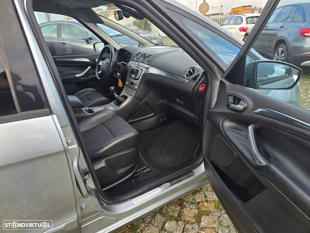 Ford S-Max 1.8 TDCi Titanium 7L - 21
