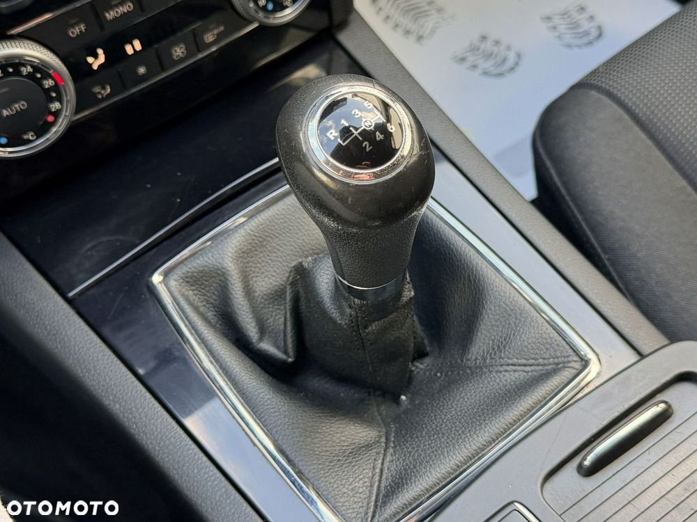 Mercedes-Benz Klasa C 200 CDI Avantgarde Edition - 19