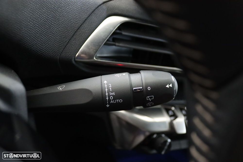 Peugeot 3008 1.2 PureTech Allure - 21