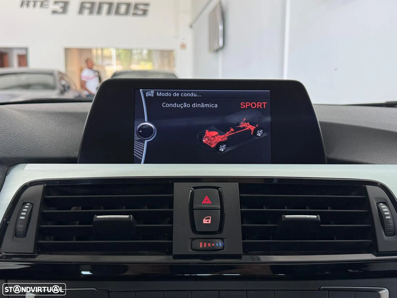 BMW 320 d Touring Auto Pack M - 40