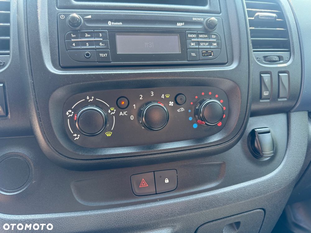 Opel Vivaro - 16