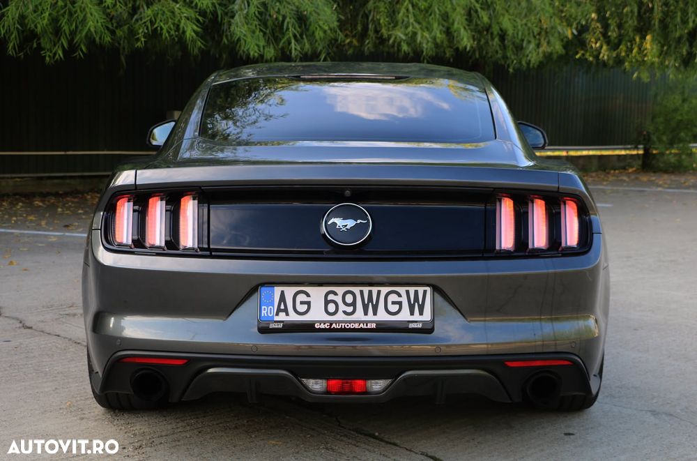 Ford Mustang 2.3 EcoBoost Aut. - 10