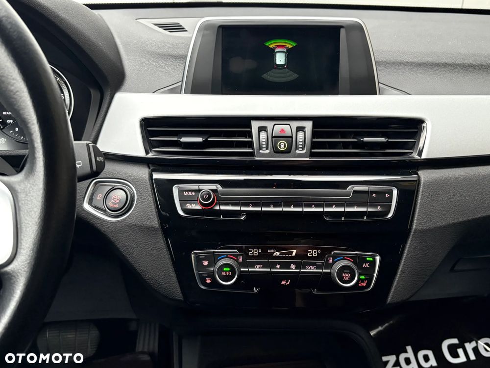 BMW X1 sDrive18i Advantage - 17