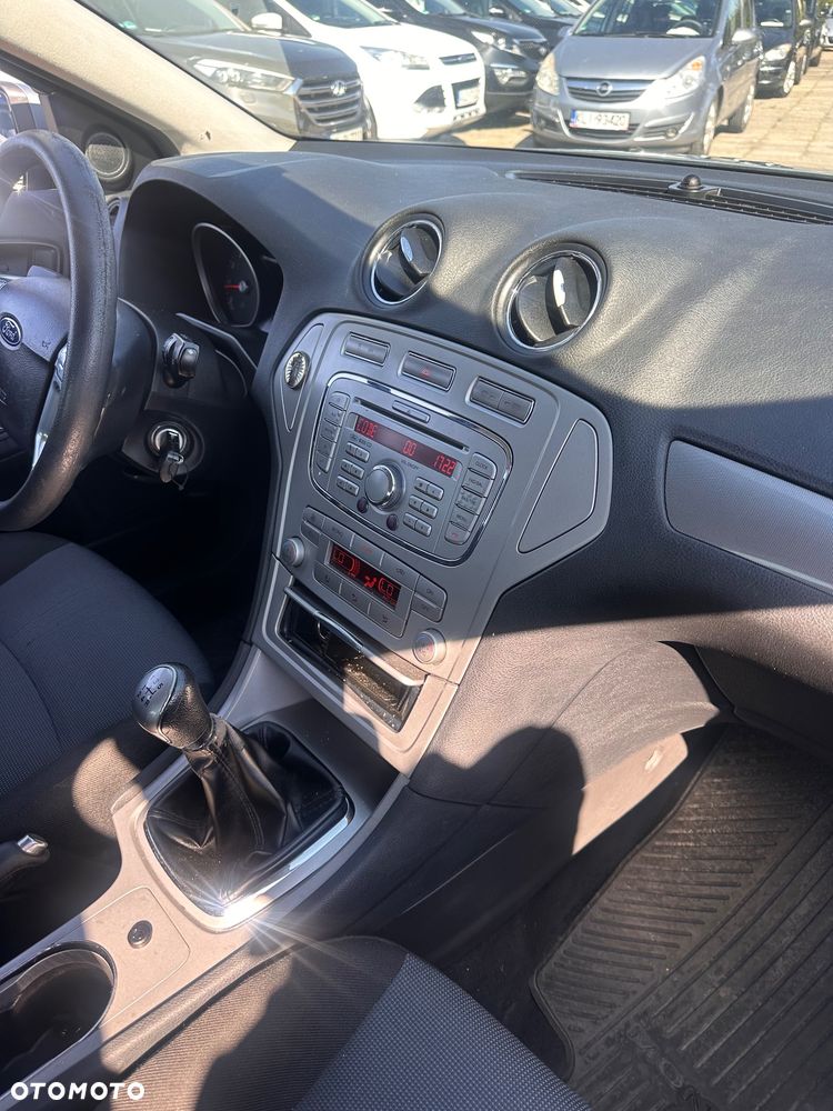 Ford Mondeo 1.6 Titanium - 12