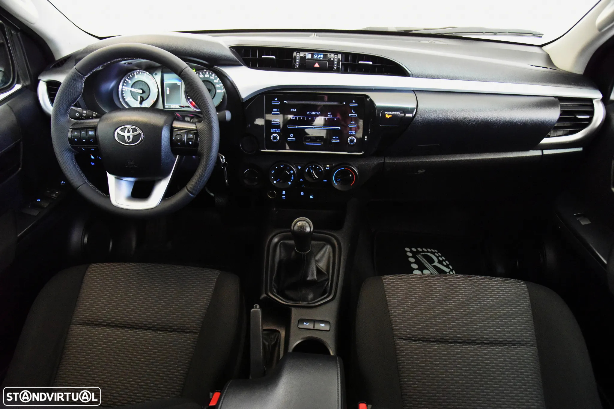 Toyota Hilux 2.4 D-4D 4WD Tracker - 17