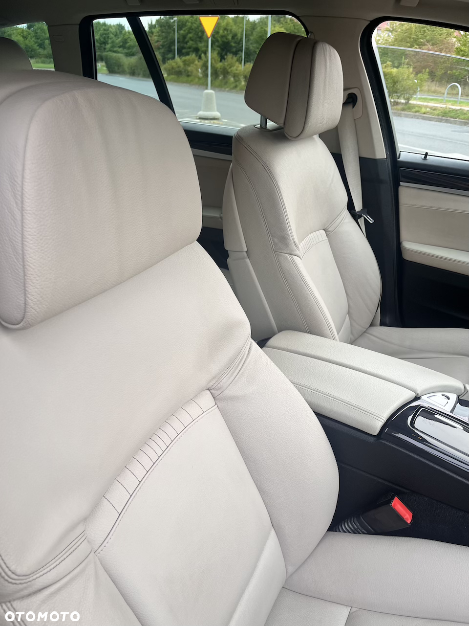 BMW Seria 5 520d xDrive - 25