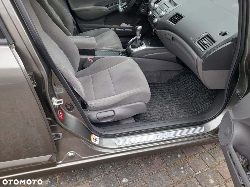 Honda Civic 1.8 Comfort - 10