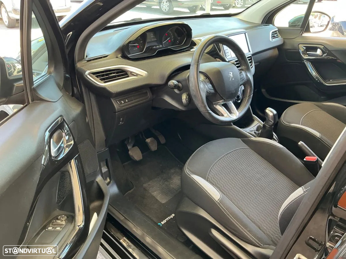 Peugeot 208 1.2 VTi SE Style - 3