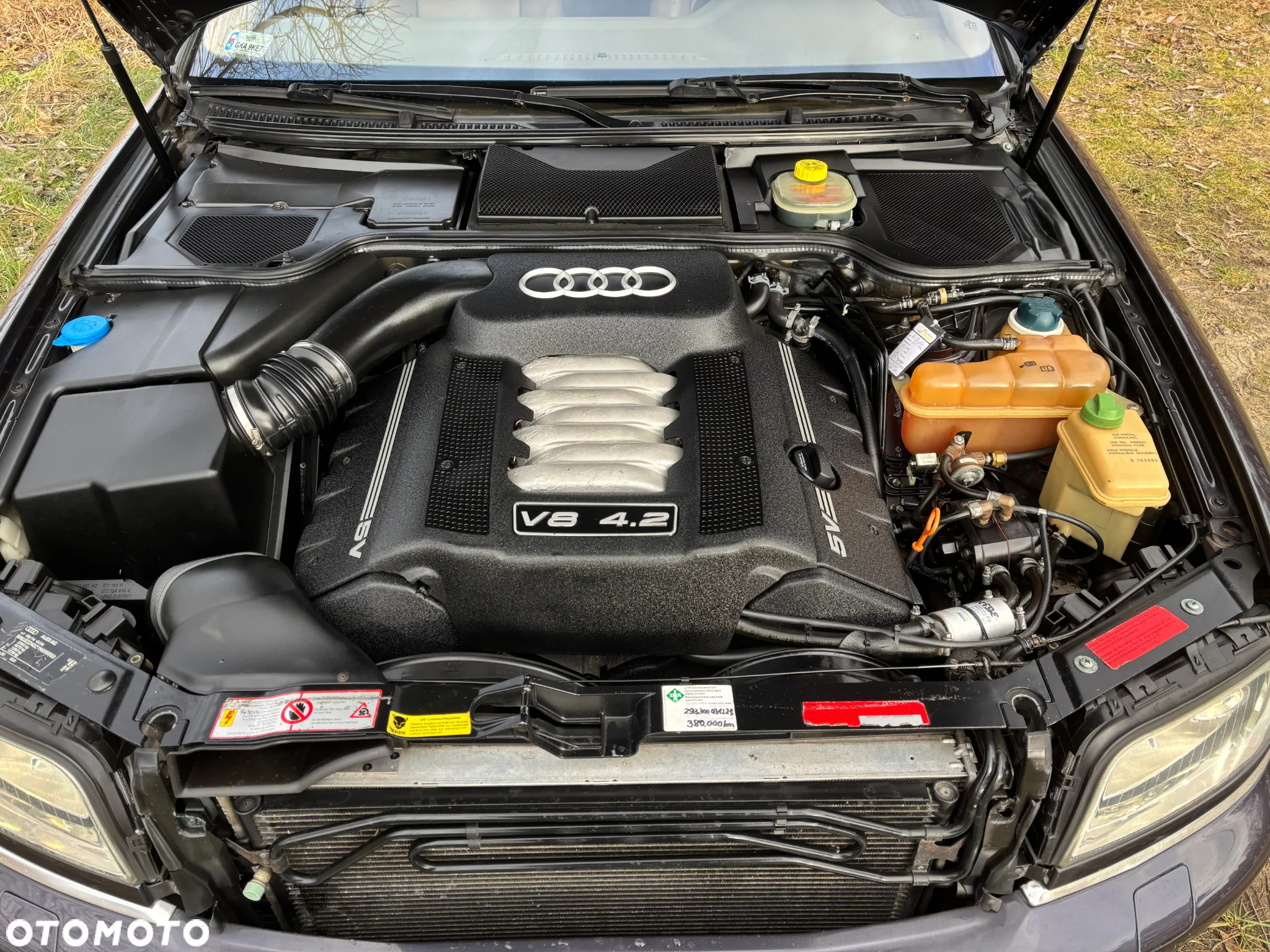 Audi A8 4.2 Quattro - 6
