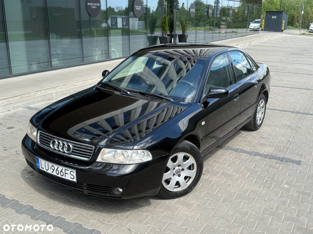 Audi A4 Limousine - 3