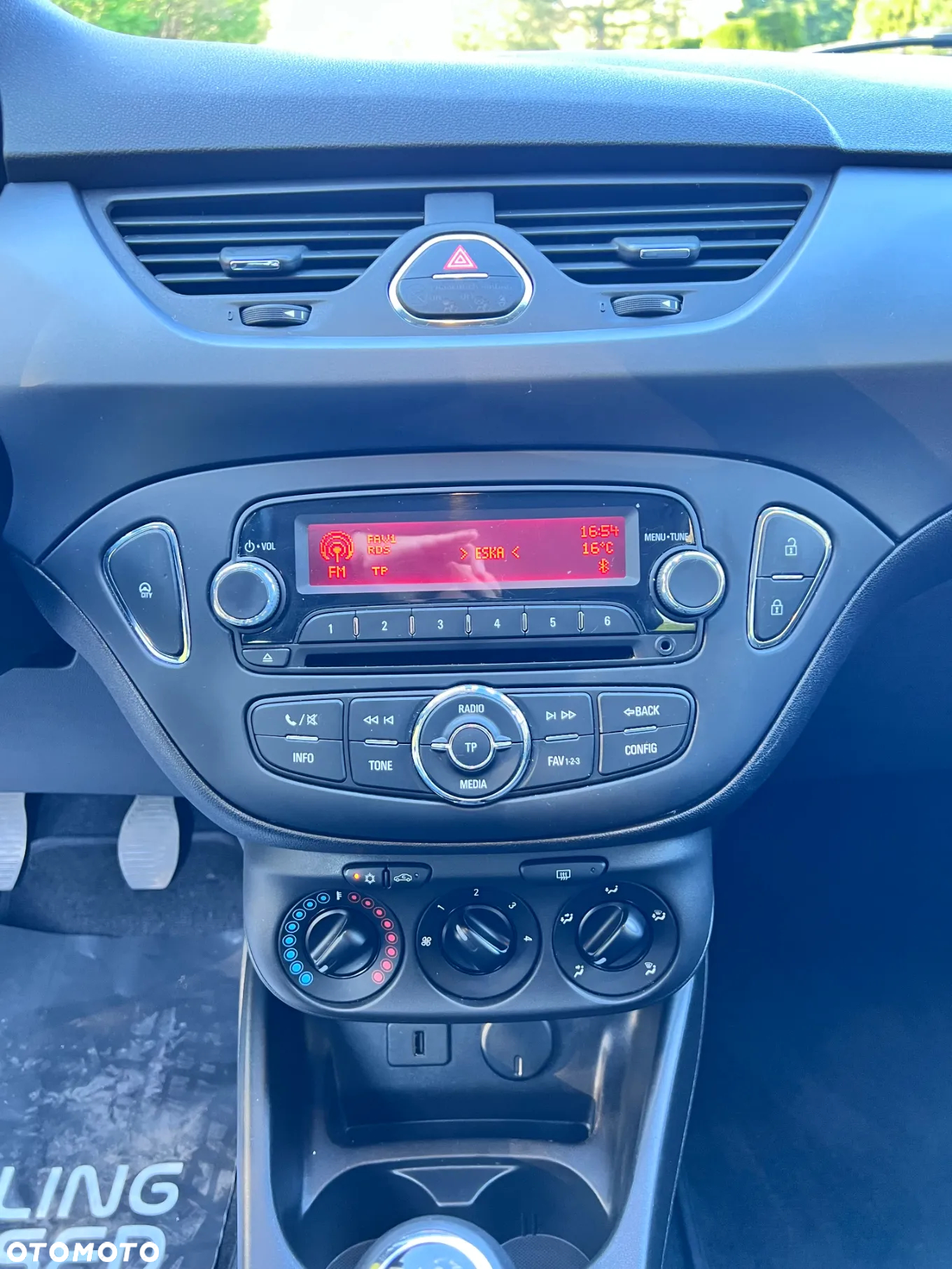 Opel Corsa 1.4 Enjoy - 30