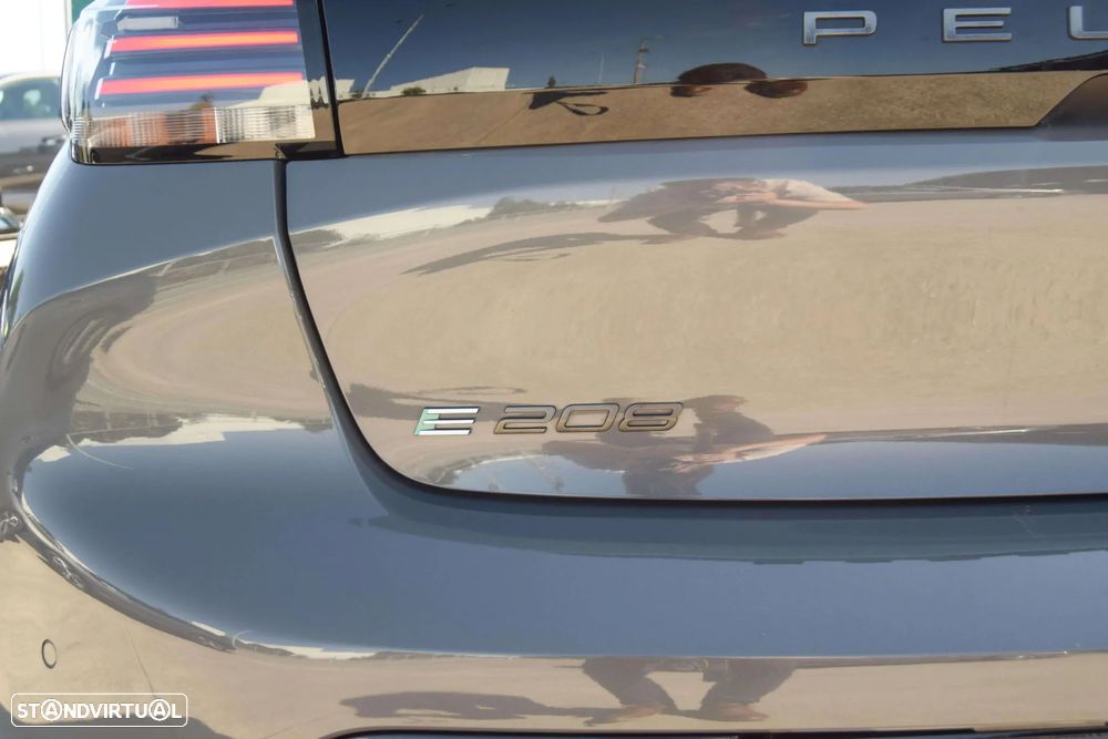 Peugeot e-208 51 kWh Allure - 36