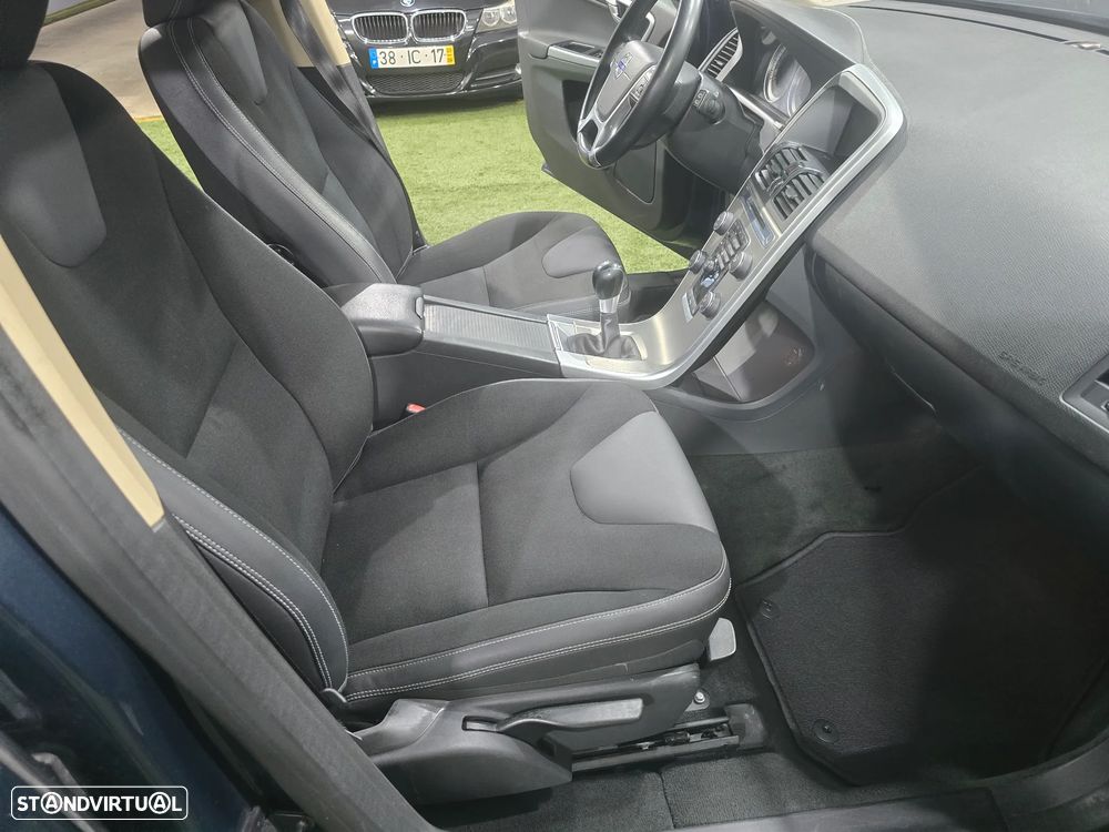 Volvo XC 60 2.0 D3 Drive Momentum Start/Stop - 9