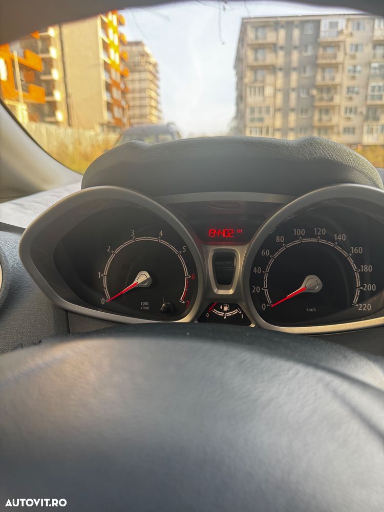 Ford Fiesta 1.25i Titanium - 6