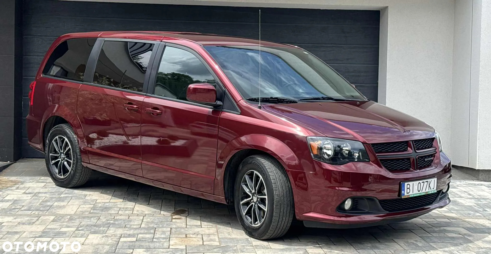 Dodge Grand Caravan - 12