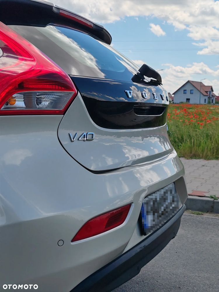 Volvo V40 T2 Kinetic - 9