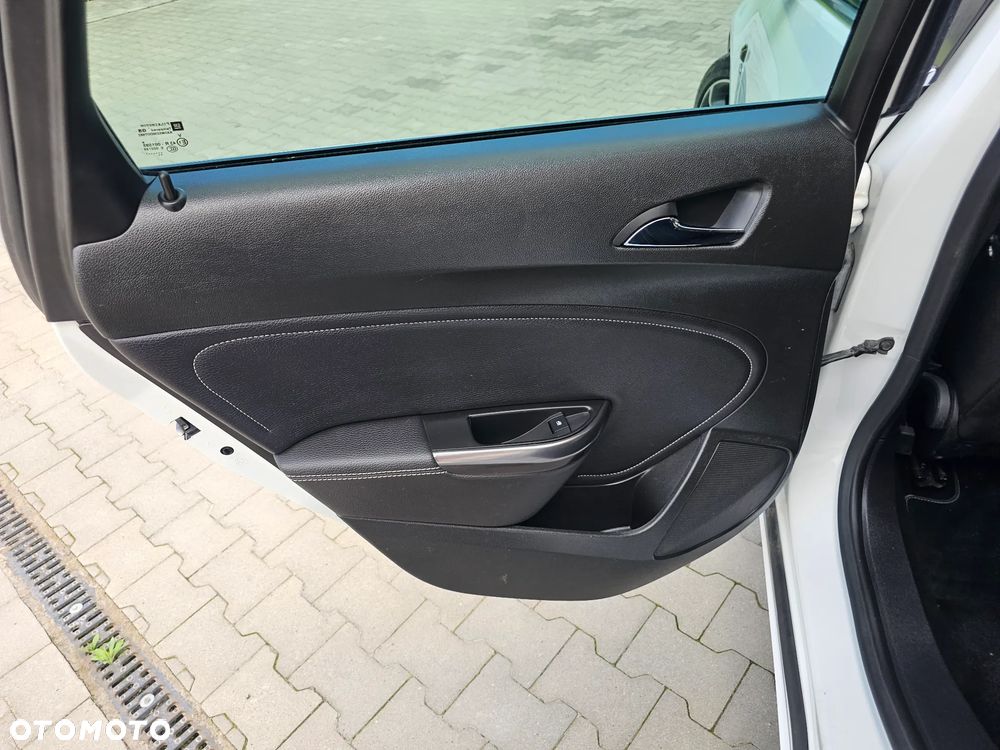 Opel Astra 2.0 CDTI Sport - 27