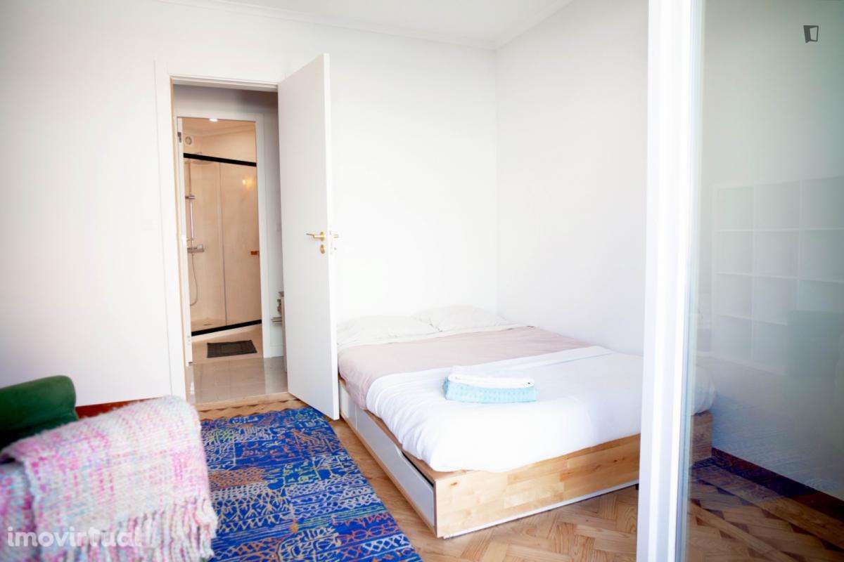 Quarto - localizado em Amadora Lisbon - Grande imagem: 2/8