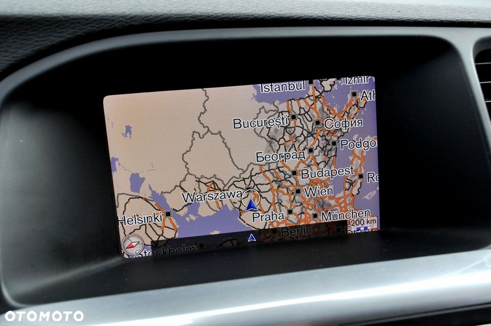 Volvo V60 D2 Momentum - 27