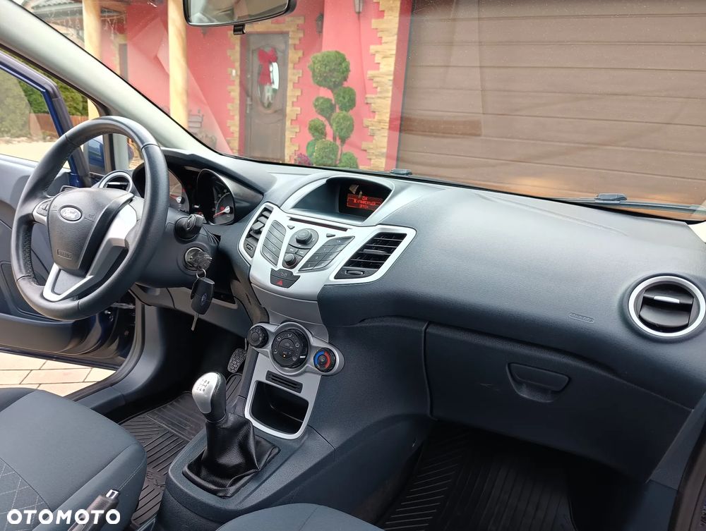 Ford Fiesta 1.25 Champions Edition - 34