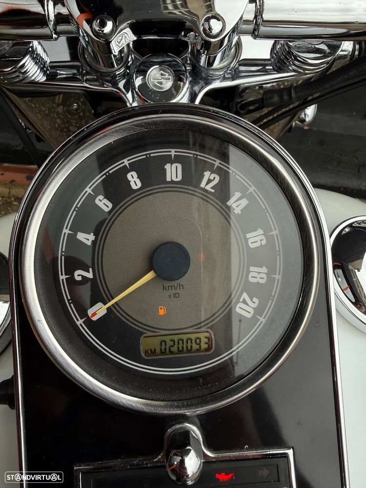 Harley-Davidson FLSTNI Softail Deluxe - 12