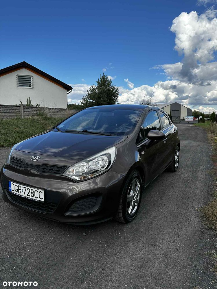 Kia Rio - 3