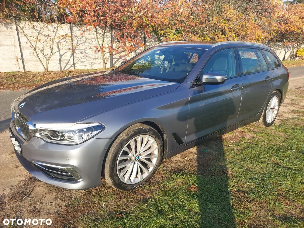 BMW Seria 5 520i Luxury Line - 2