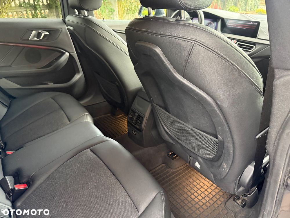 BMW Seria 2 220d Sport Line sport - 23