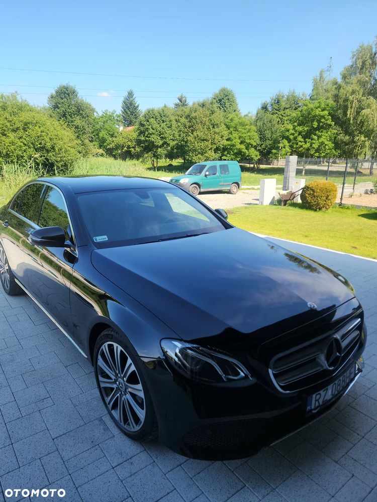 Mercedes-Benz Klasa E 220 d 4-Matic 9G-TRONIC - 2