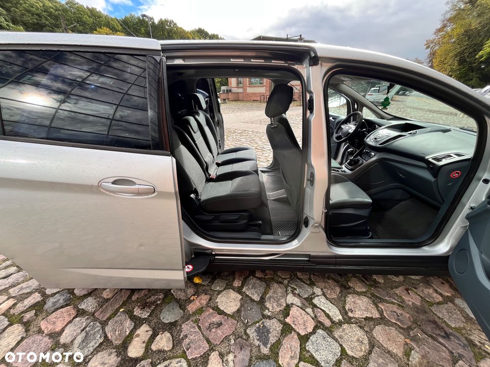 Ford Grand C-MAX - 16
