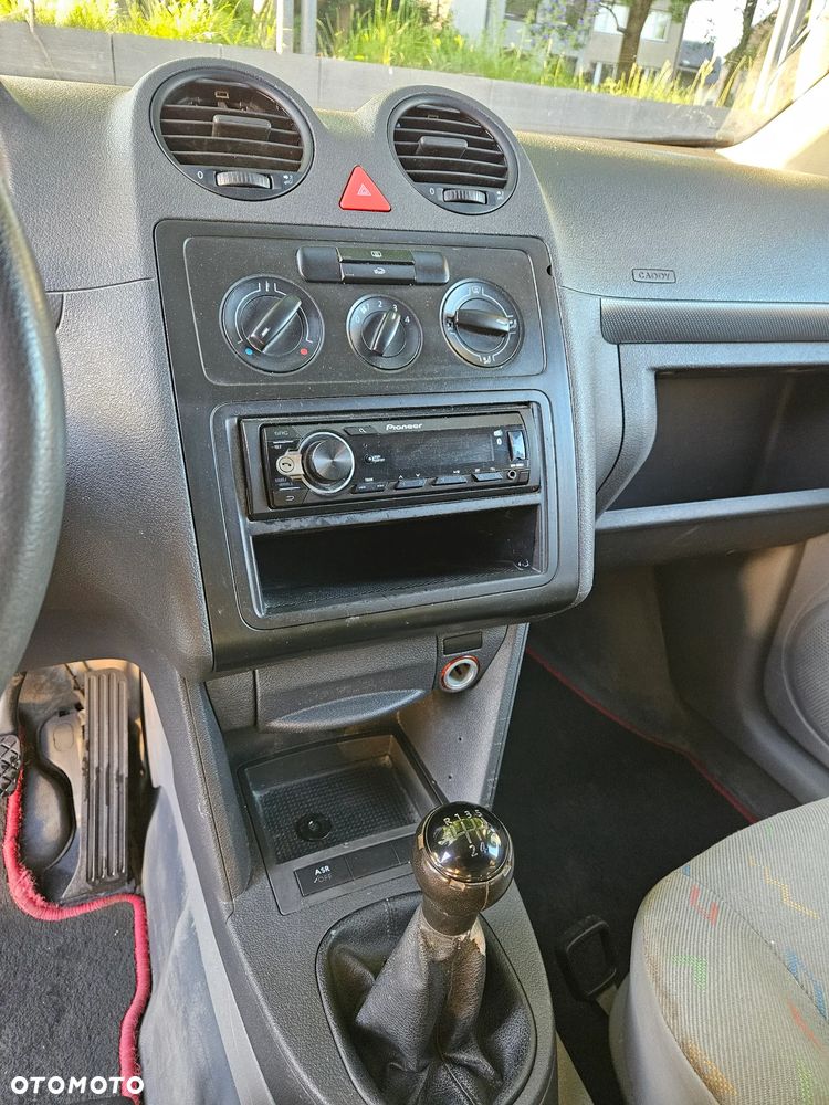 Volkswagen Caddy - 12