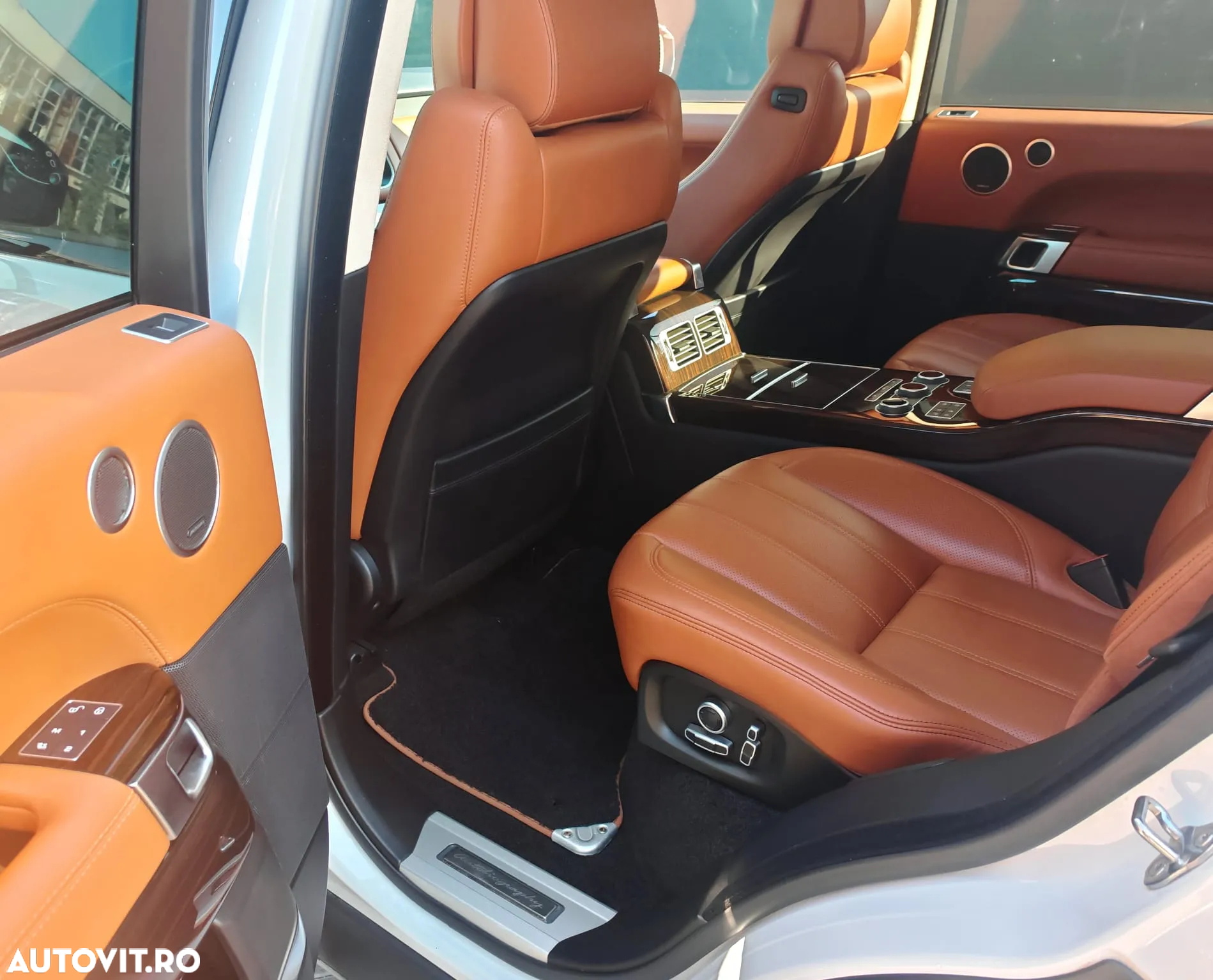 Land Rover Range Rover 4.4 I SDV8 Autobiography - 11