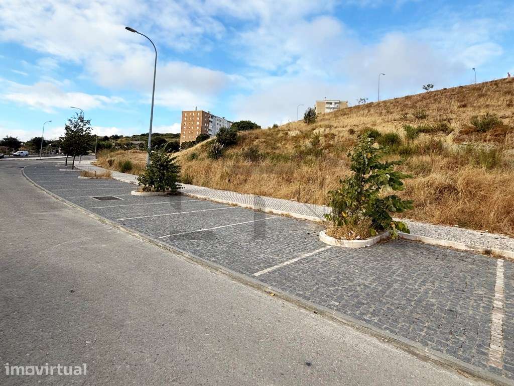 Terreno Urbano p/ Construção de Prédio, para Venda na Alta de Lisbo... - Grande imagem: 3/4