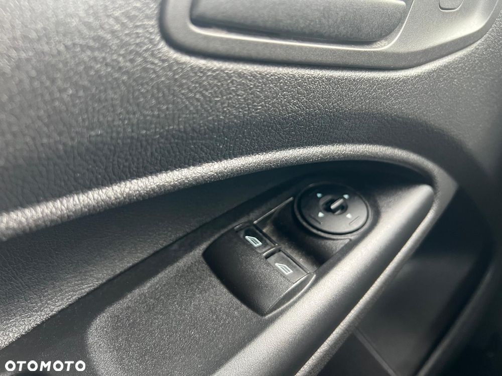 Ford Transit Connect - 12