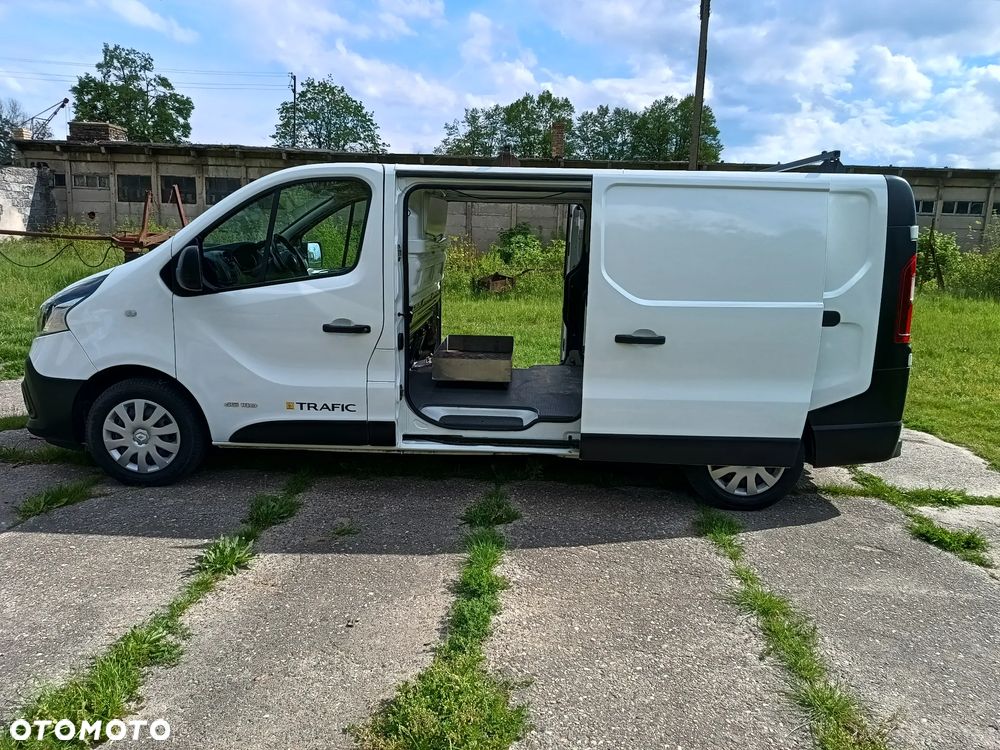 Renault Trafic L2H1 1.6 diesel 140kM 2014rok WEBASTO, CZUJNIKI PARKOWANIA, HAK, BAGAŻNIK DACHOWY, drzwi przesuwne z obu stron, stan BDB, BEZWPADKOWY! - 26