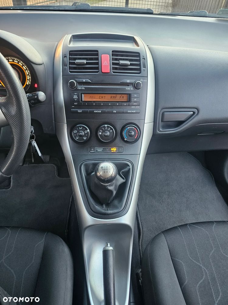 Toyota Auris 1.33 VVT-i Terra - 15