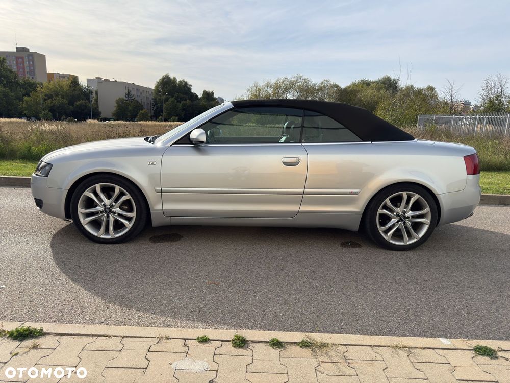 Audi A4 - 1