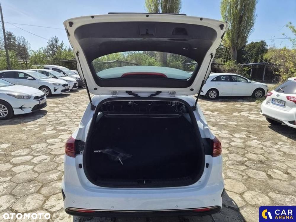 Kia Ceed - 33