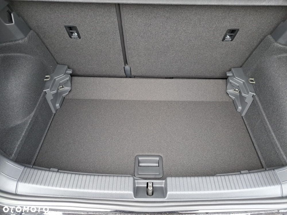 Volkswagen T-Cross 1.0 TSI R-Line Plus DSG - 18